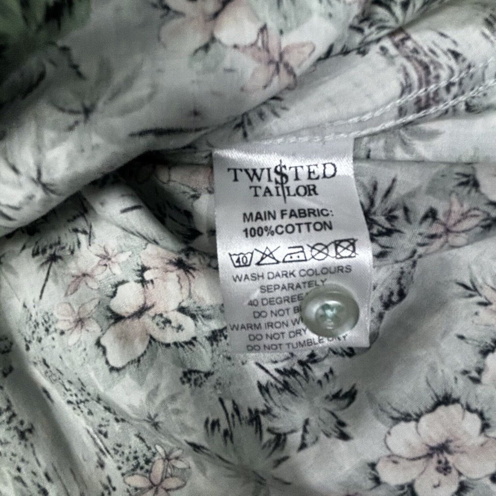 Twisted Tailor Mens Hawaiian Hibiscus All Over Cotton Button Up Shirt Medium Nwt — image 7 of 8